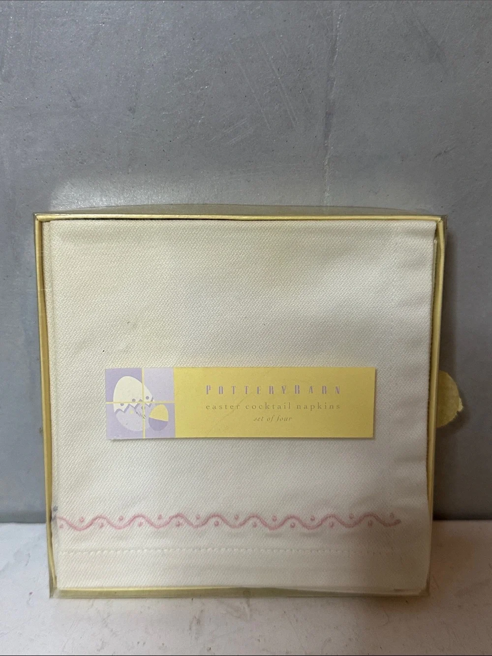 NEW IN BOX SET OF 4 POTTERY BARN COTTON EASTER NAPKINS